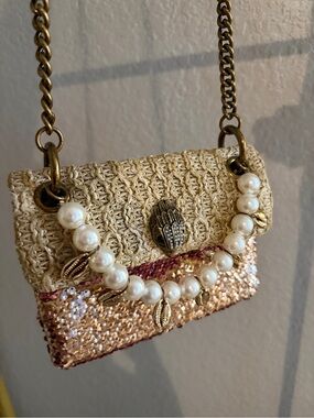 Kurt Geiger London Mini Kensington Raffia Pearl
Sequin Crossbody Bag Summer